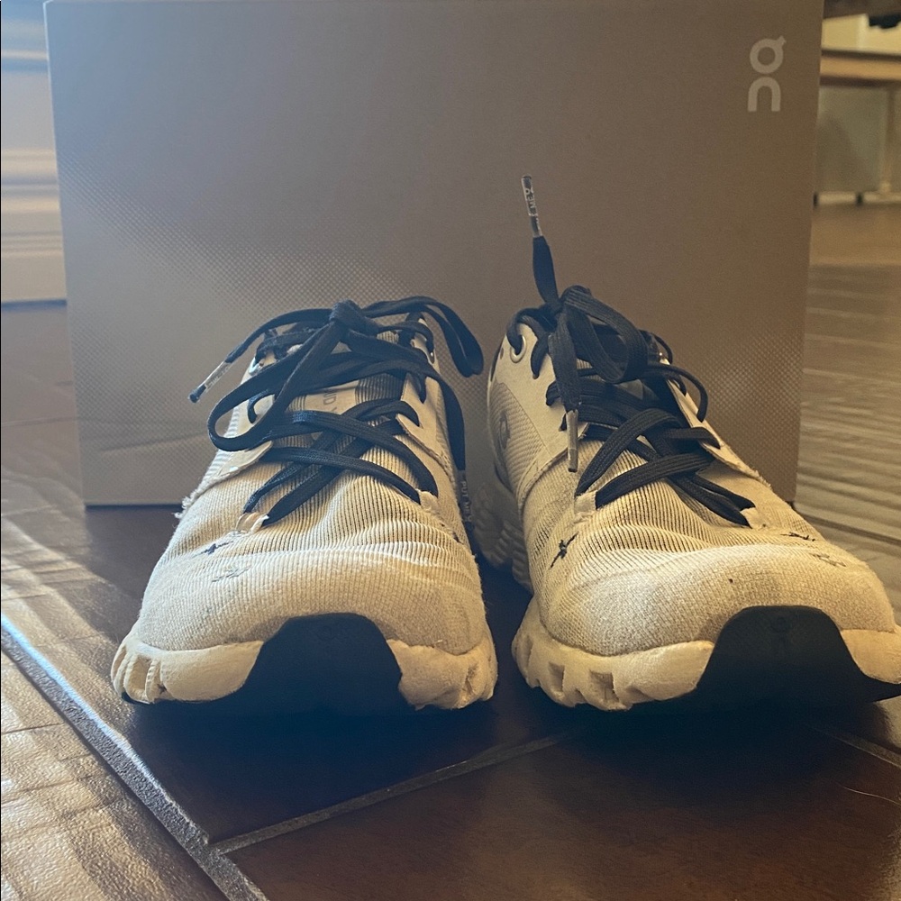 On Cloud X 3 Women's Sneakers in White and Black